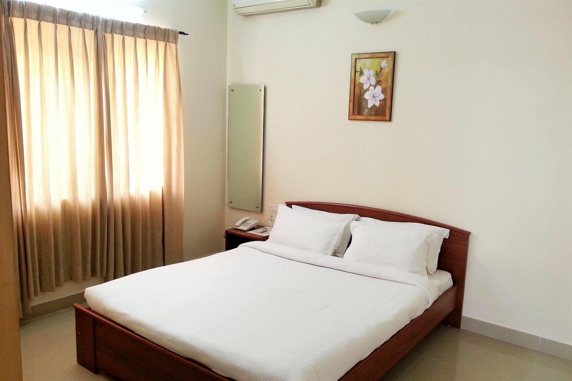 The Grand Serenity Apartment Hotel Bangalore Esterno foto